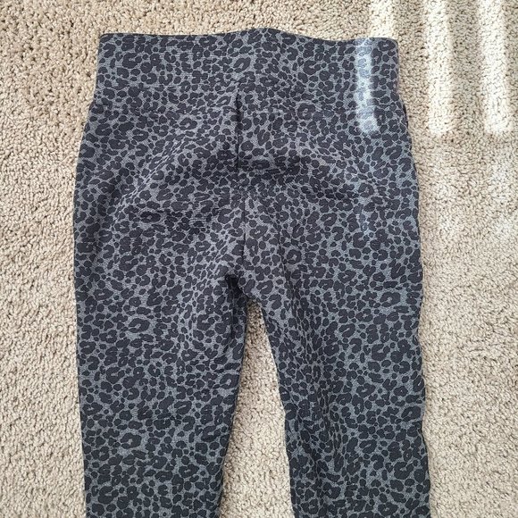 LOFT Leopard Print High Waist Leggings PXS - Picture 8 of 10